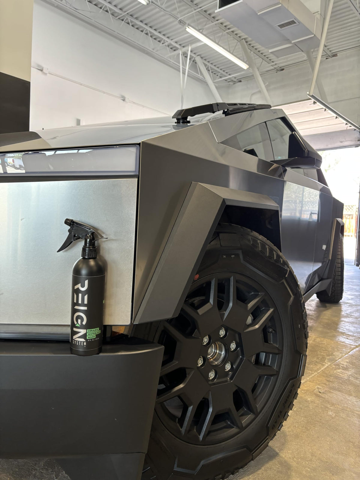 Ceramic Waterless Car Wash Spray with SiO2 Wax, 16 oz C832